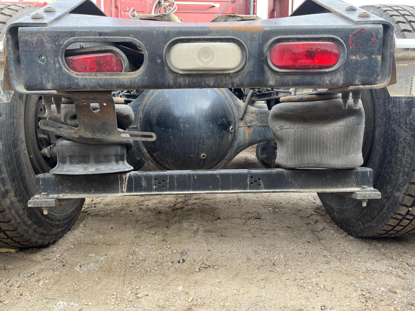 ./imagenes/INVOICE/2019/17172/TRACTOCAMION VOLVO VNL 6X4 (28).JPG